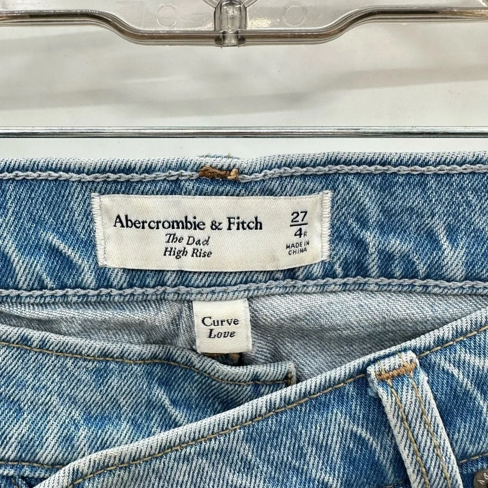 ABERCROMBIE & FITCH 4 The DAD light wash crossover Curve Love relaxed fit jean